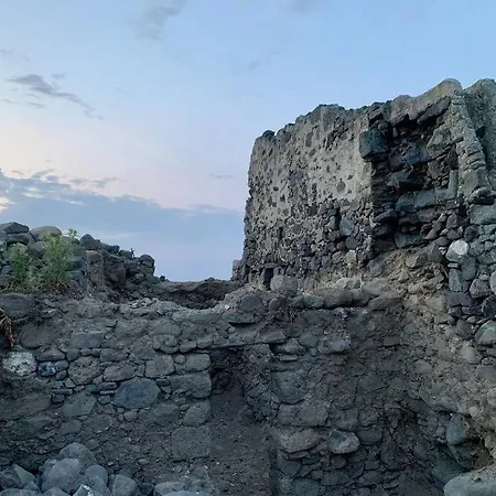 Cloud House On Nisyros * Emporeios (Nisyros)